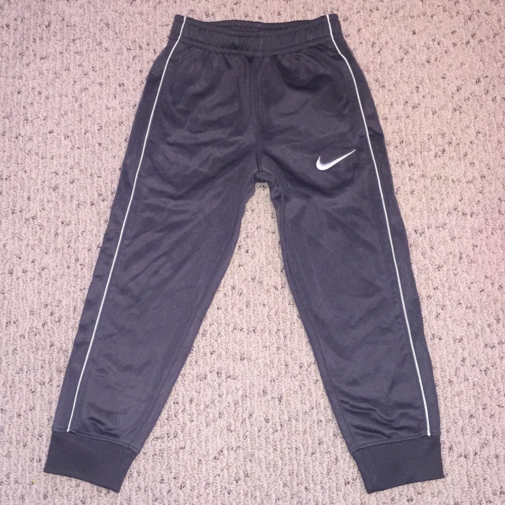 Boys Nike Joggers (3T)